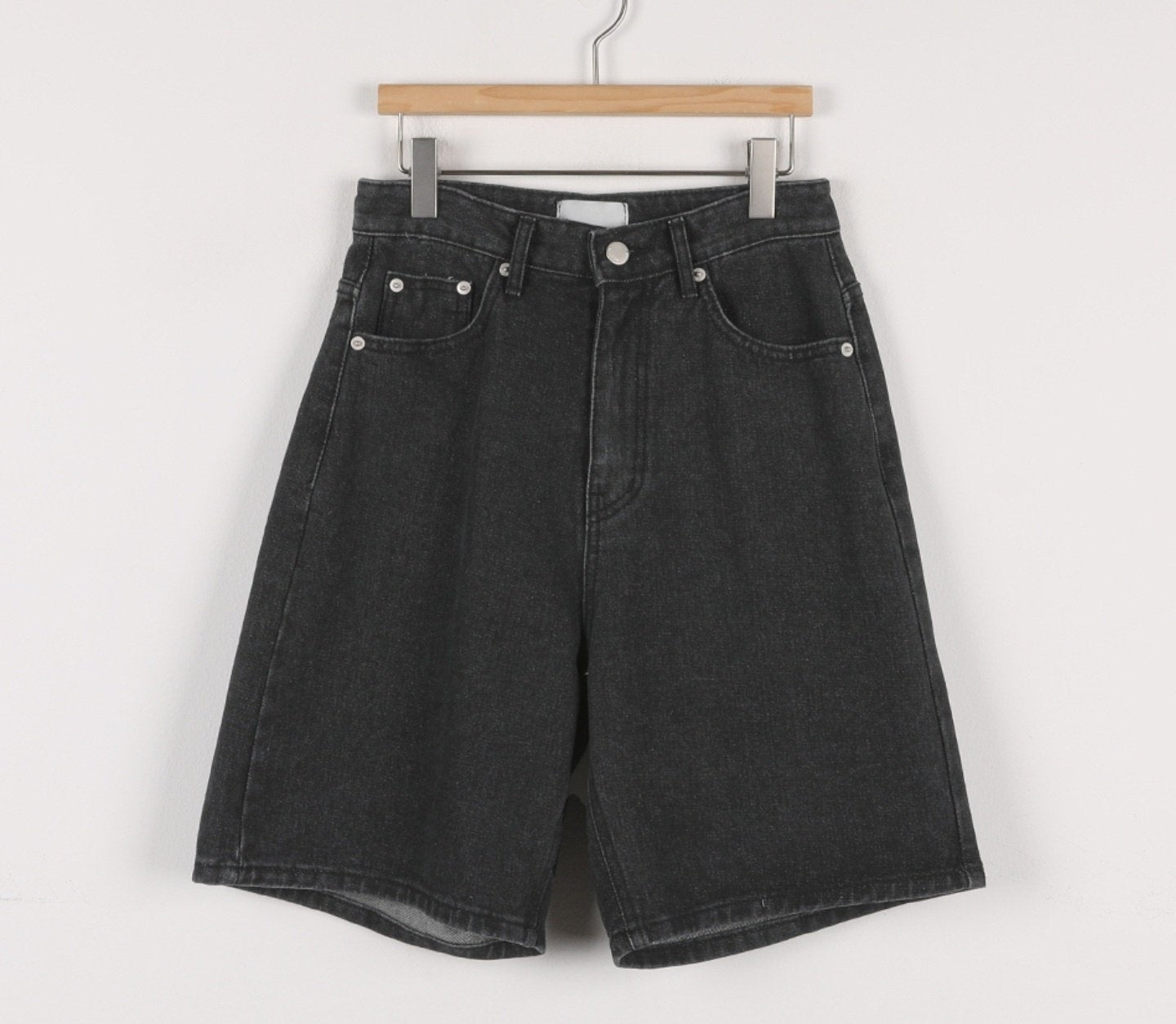Bermuda en jean noir