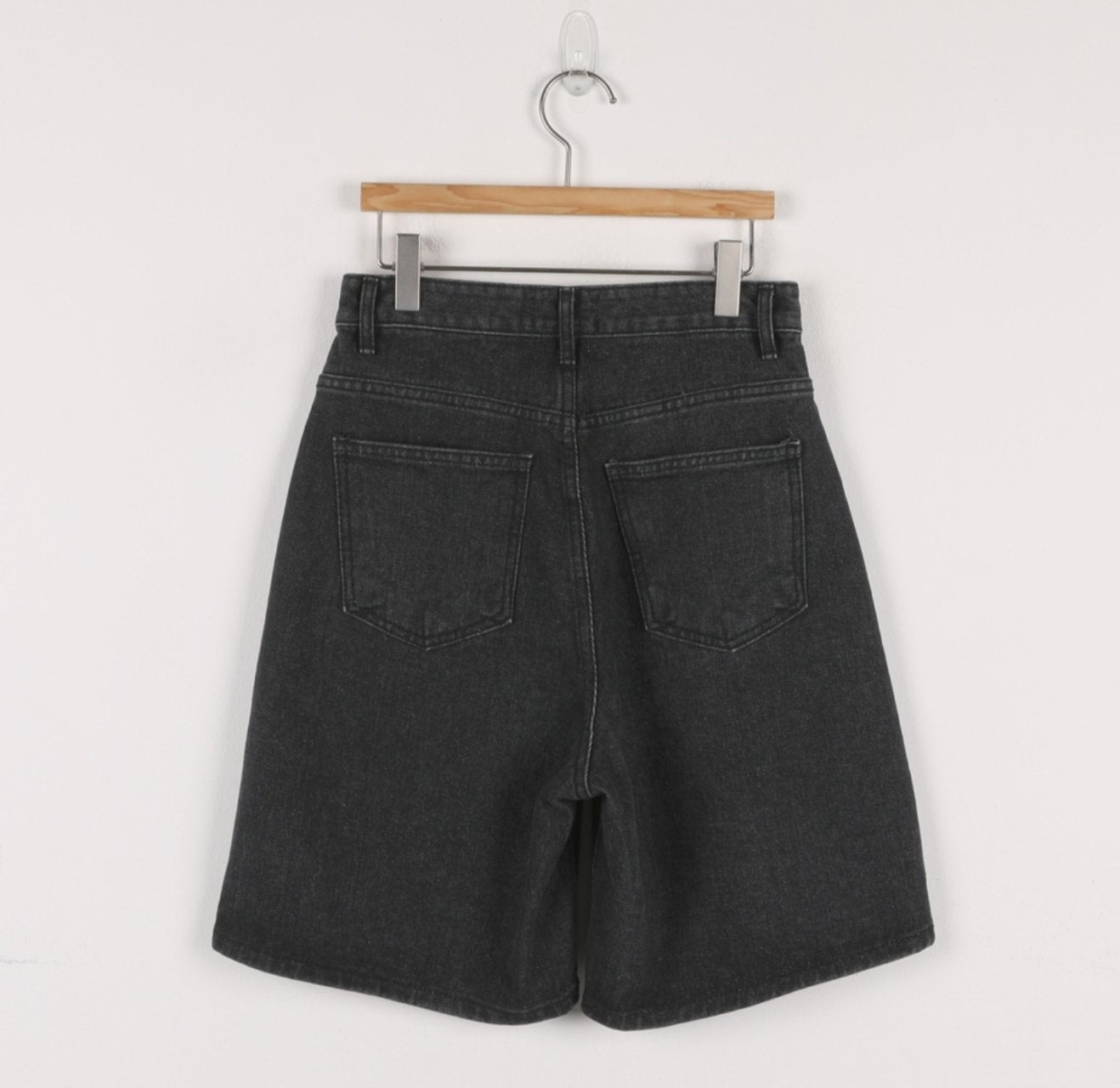 Bermuda en jean noir