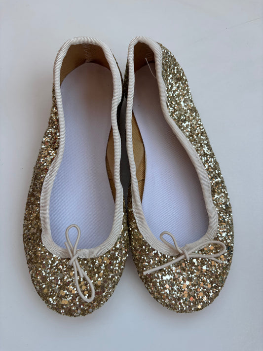 Ballerines à paillettes dorées