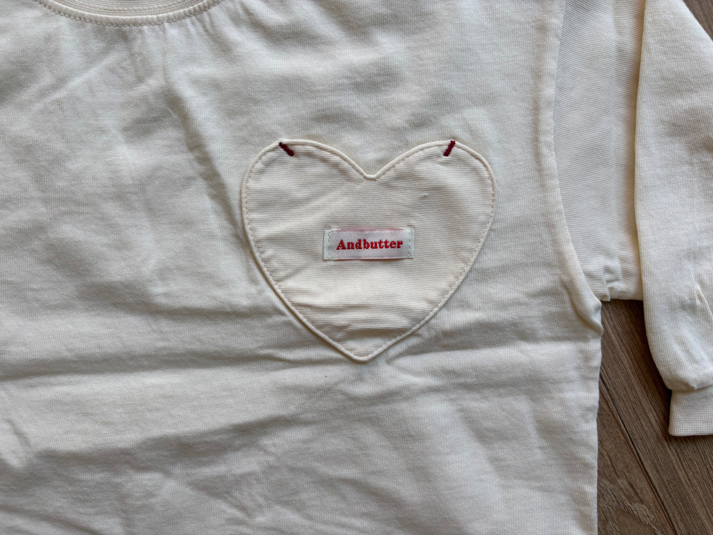 T-shirt poche en coeur