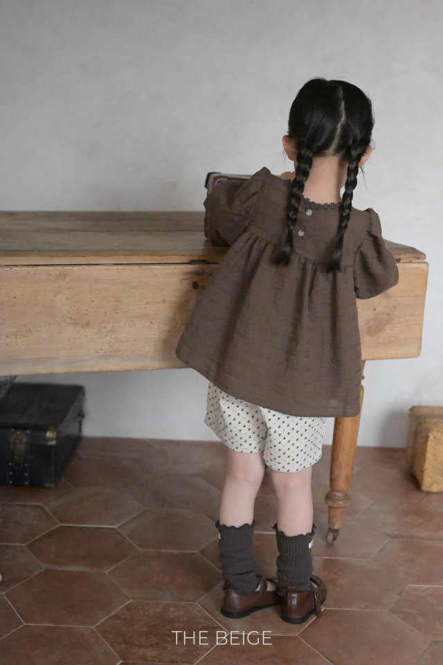 Blouse brodée