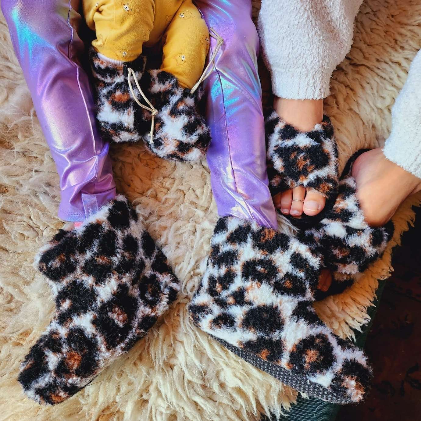 Chaussons en laine léopard - We are wovens